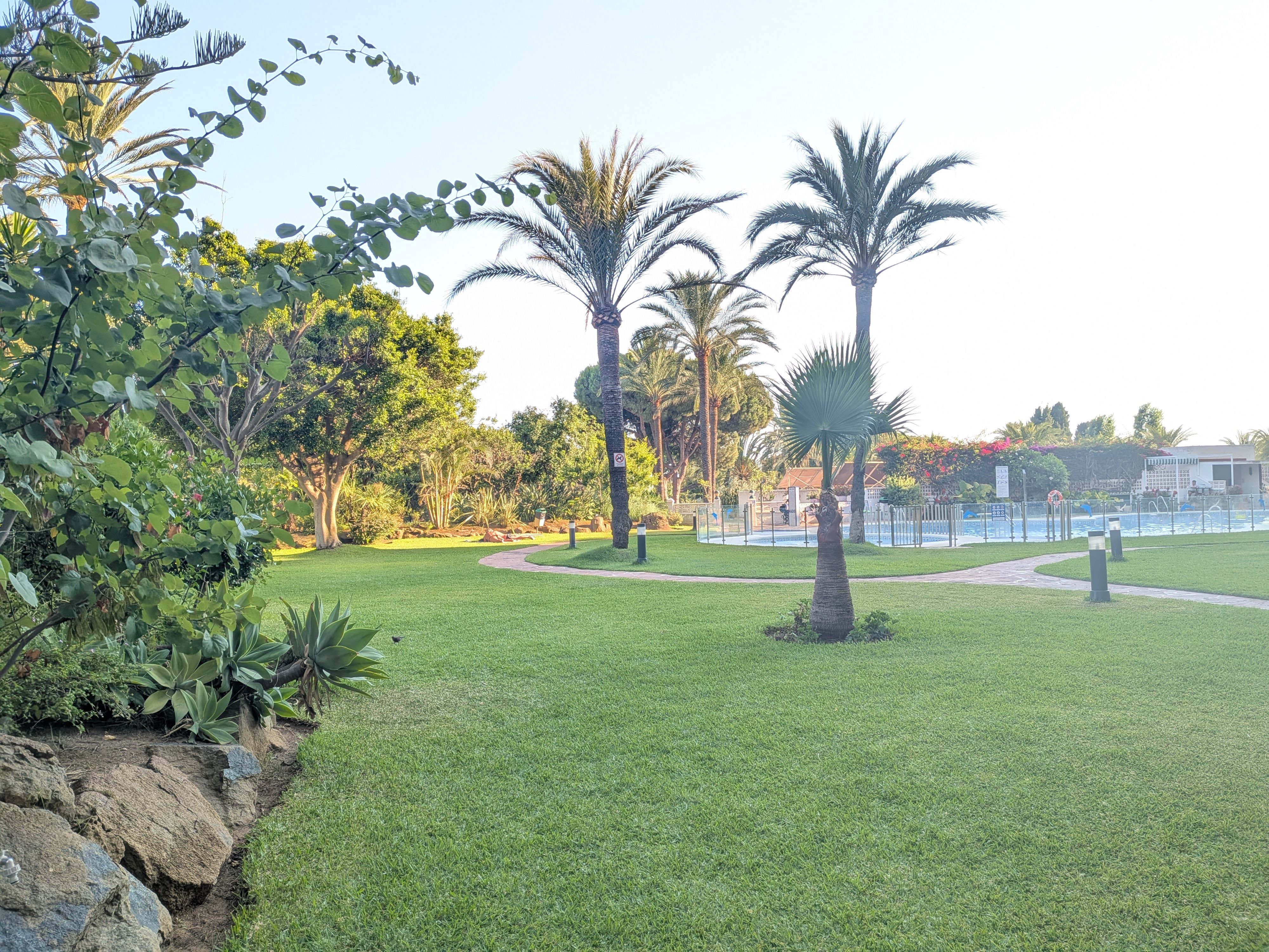 Coronado Suites — Estudio reformado con vistas al Mediterráneo y piscina – Marbesa — 19