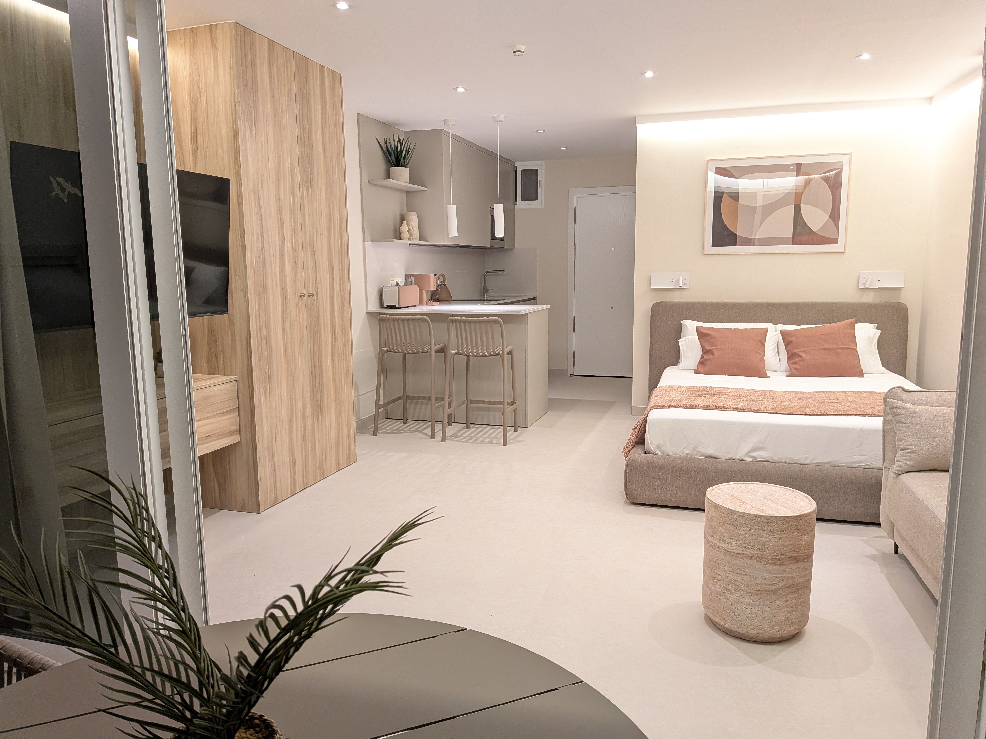 Coronado Suites — Estudio reformado con vistas al Mediterráneo y piscina – Marbesa — 2
