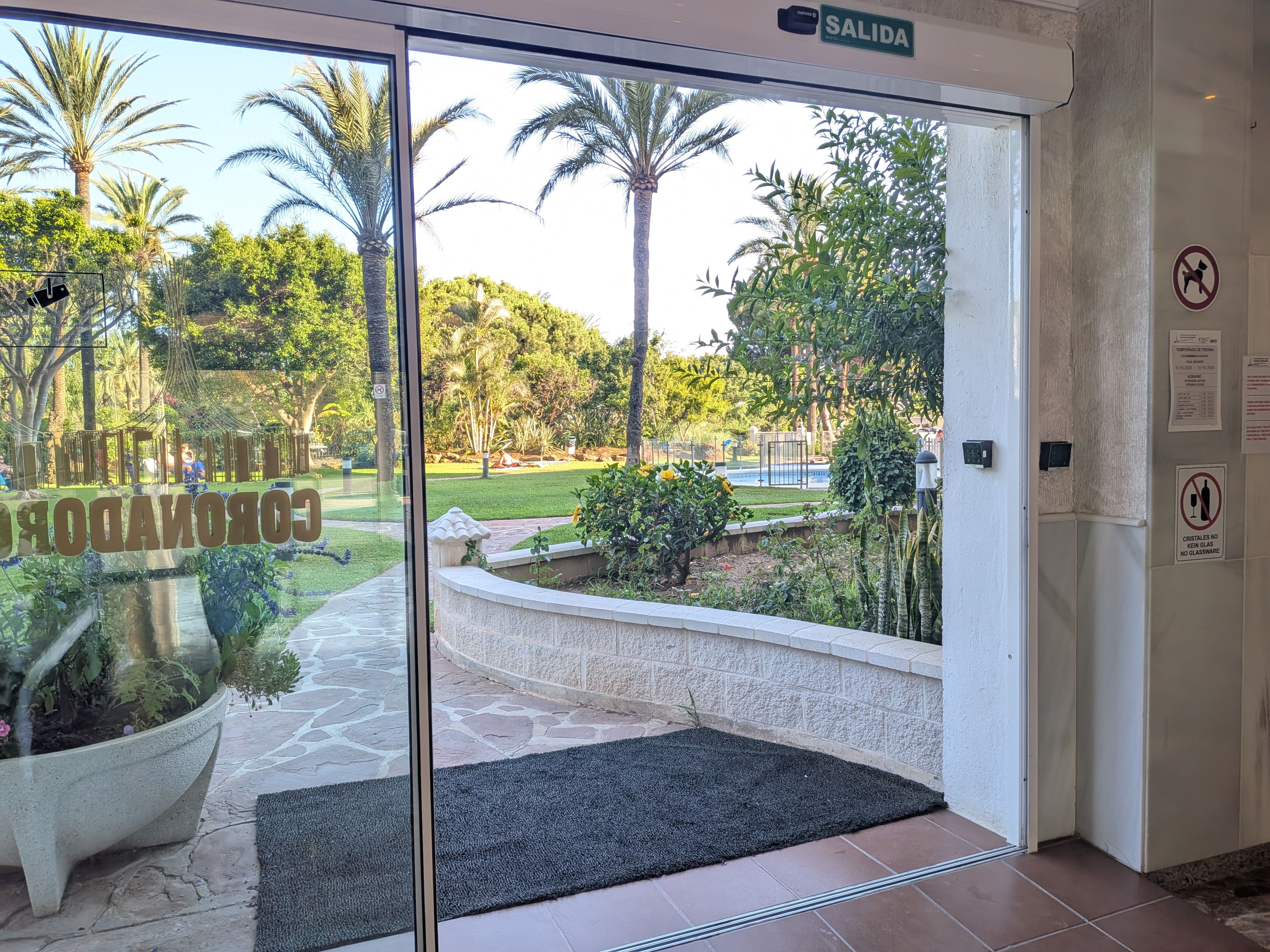 Coronado Suites — Estudio reformado con vistas al Mediterráneo y piscina – Marbesa — 21
