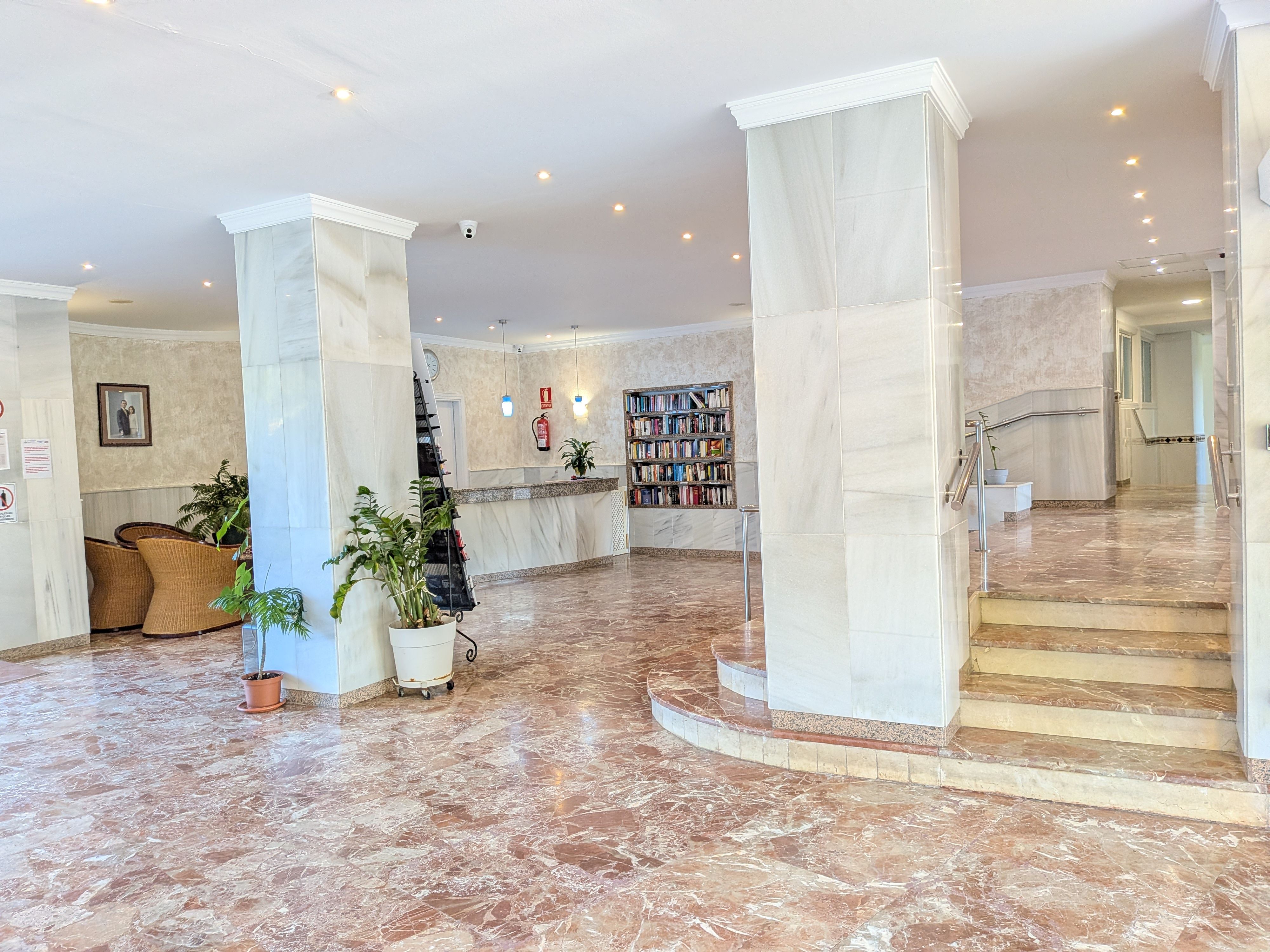 Coronado Suites — Estudio reformado con vistas al Mediterráneo y piscina – Marbesa — 22