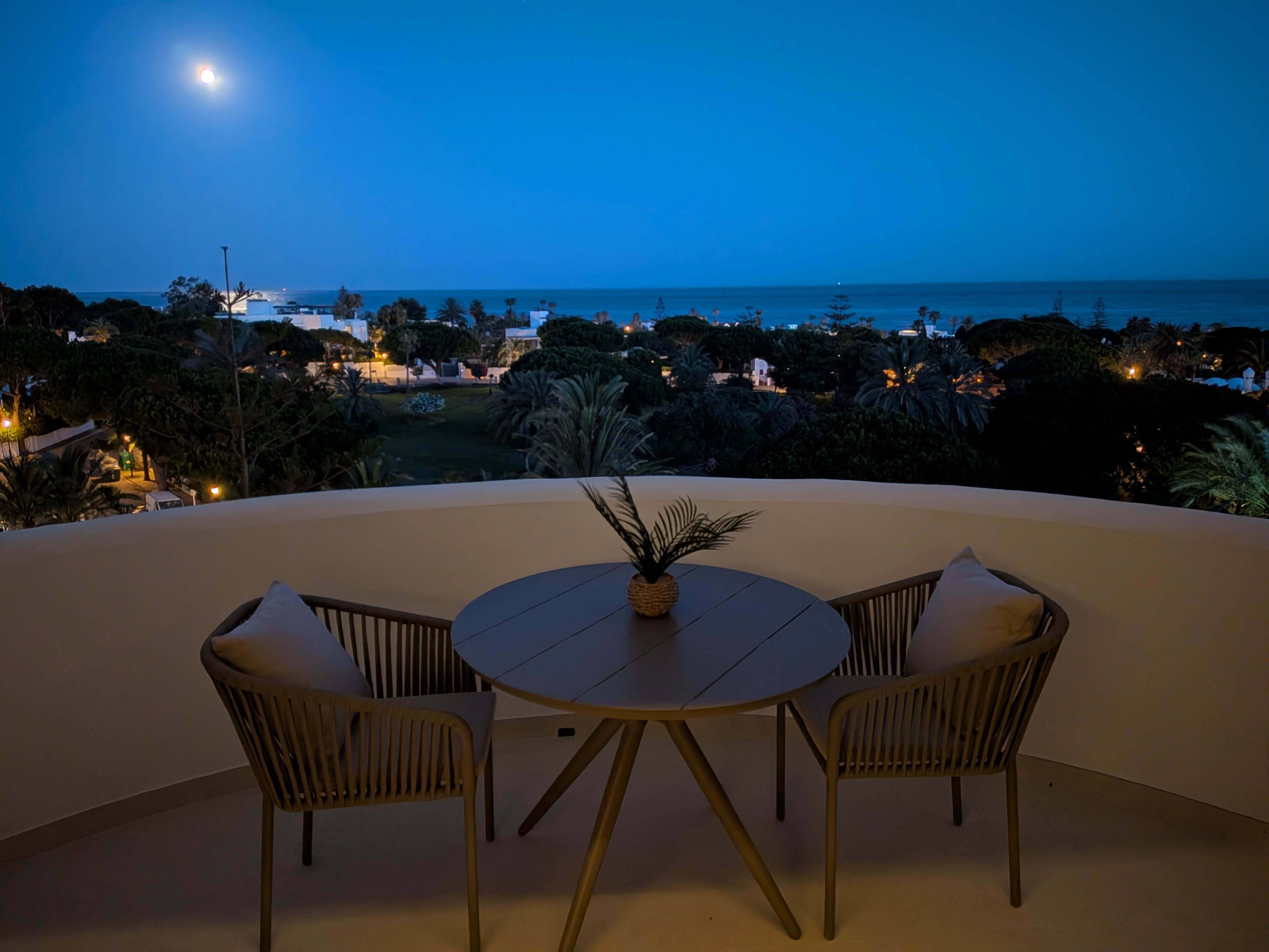 Coronado Suites — Estudio reformado con vistas al Mediterráneo y piscina – Marbesa — 17