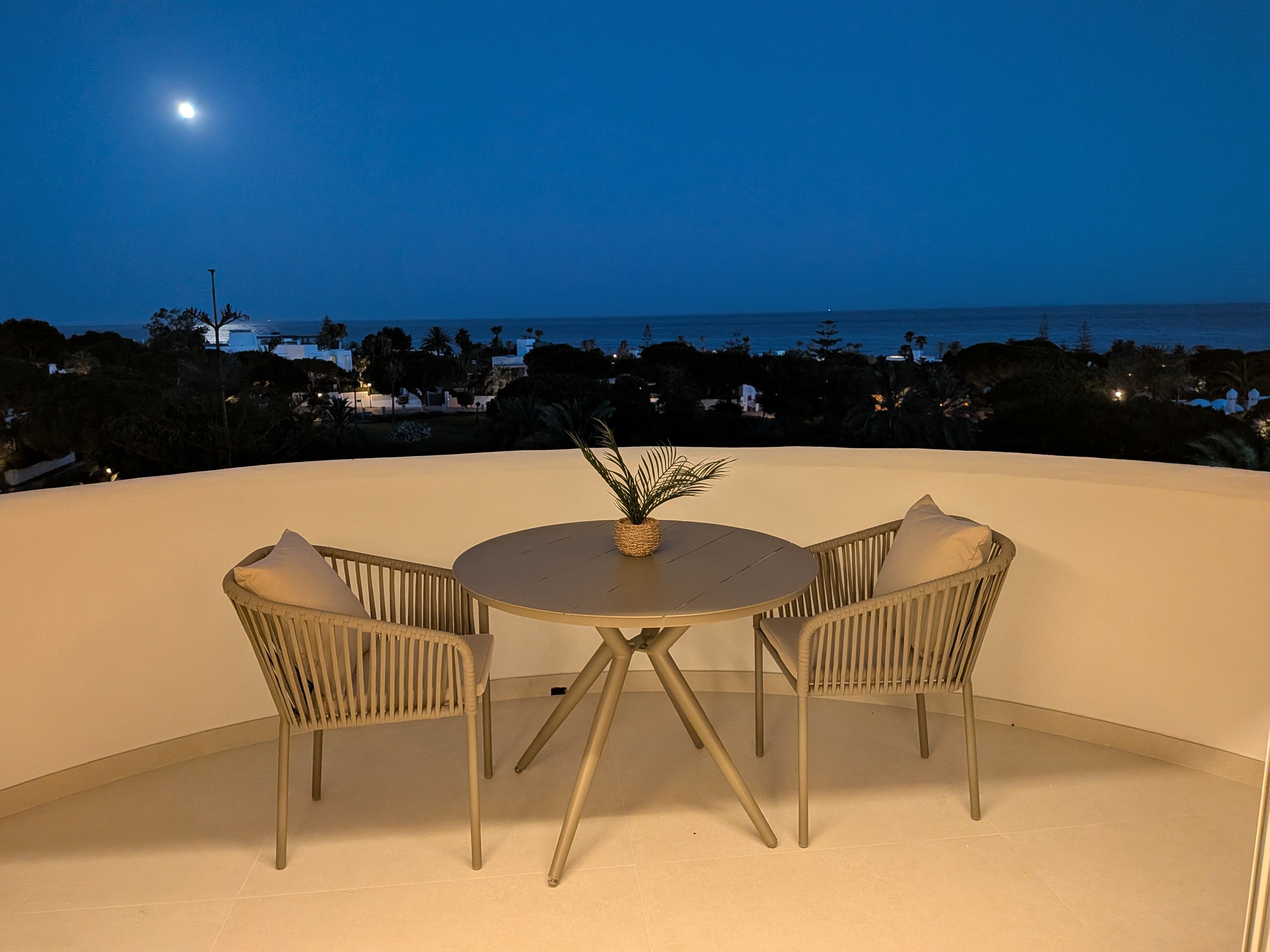 Coronado Suites — Estudio reformado con vistas al Mediterráneo y piscina – Marbesa — 16